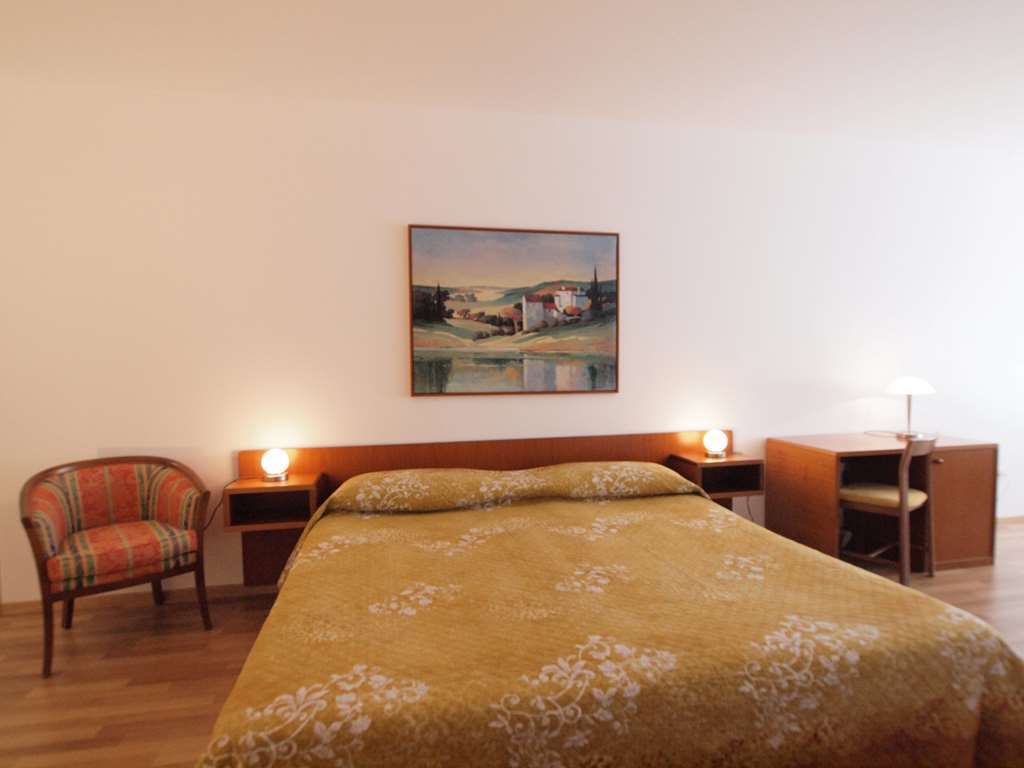 Residenze Dell'Angelo Hotel Locarno Phòng bức ảnh